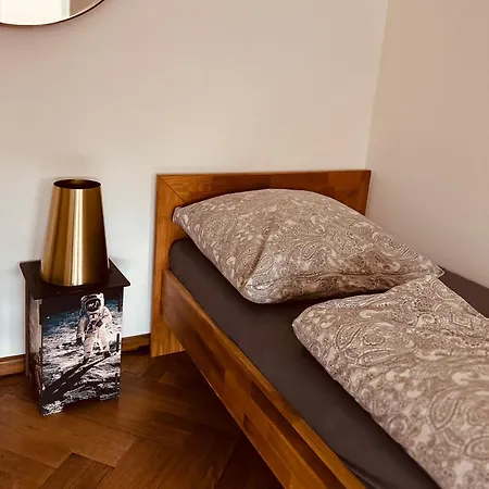 Studio/loft In *